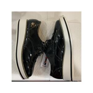 Black Lace-Up Wingtip Oxfords Women's Size 8